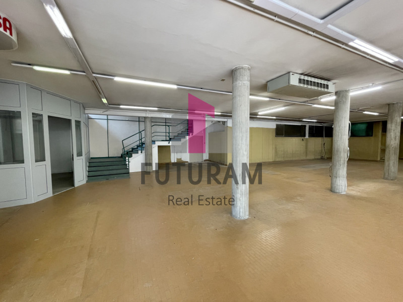 RIF:  061NM -  MIRA (VE)  -  PER INFO 0444/310220

Propongo in affitto un negozio di 840 mq al pi...