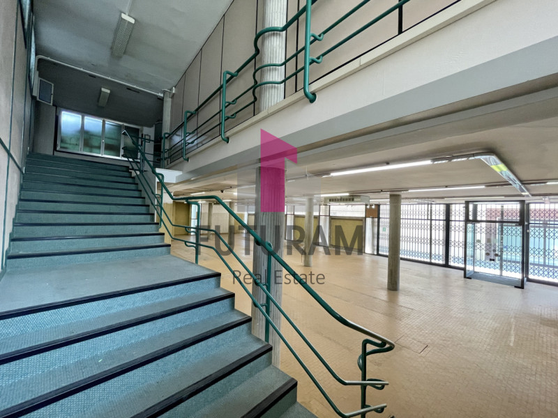 RIF:  061NM -  MIRA (VE)  -  PER INFO 0444/310220

Propongo in affitto un negozio di 840 mq al pi...