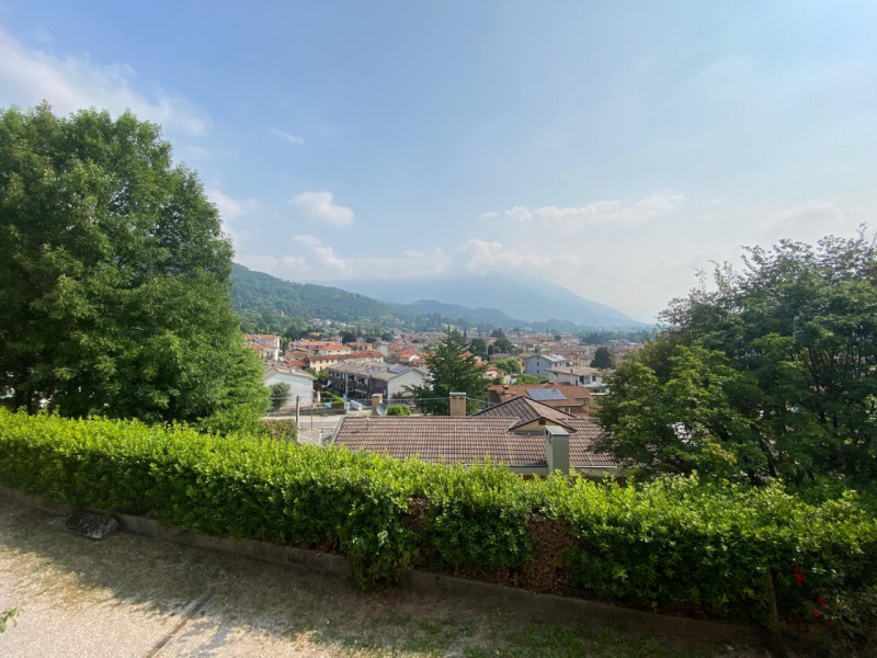 Se sogni una casetta indipendente nel cuore di Schio, questa è l'opportunità che stavi aspettando...