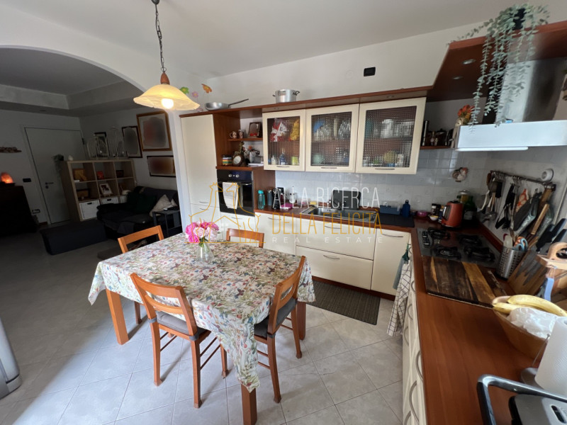 TORREBELVICINO - Pievebelvicino: APPARTAMENTO BICAMERE con studio al piano secondo e ultimo, serv...