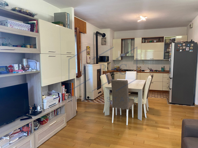 ROMANZIOL - NOVENTA DI PIAVE (VE)

Appartamento con ottimi spazi a Noventa di Piave.

A Romanziol...