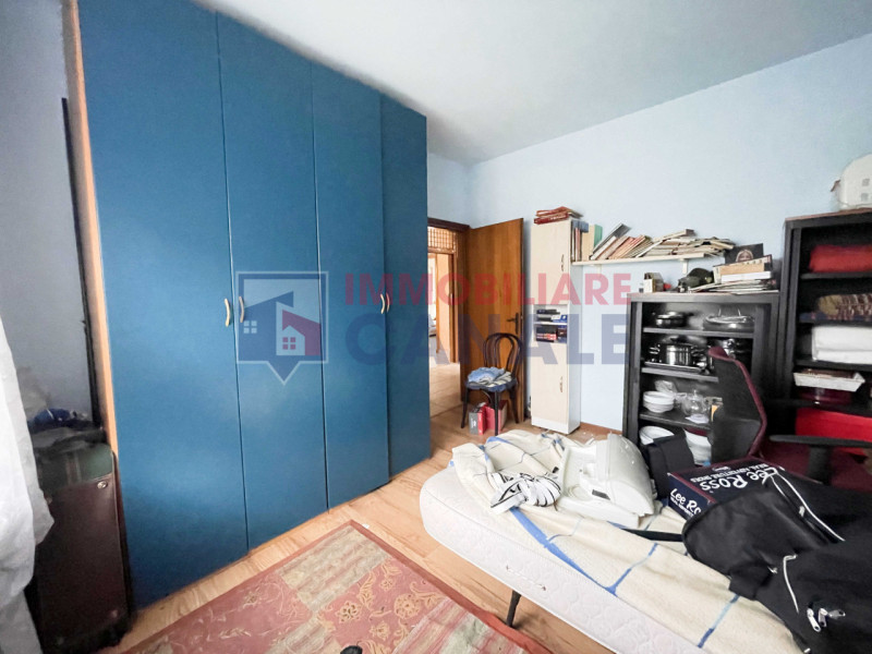 Scoprite questa affascinante casa singola terratetto situata nel cuore di Piovene Rocchette, una ...