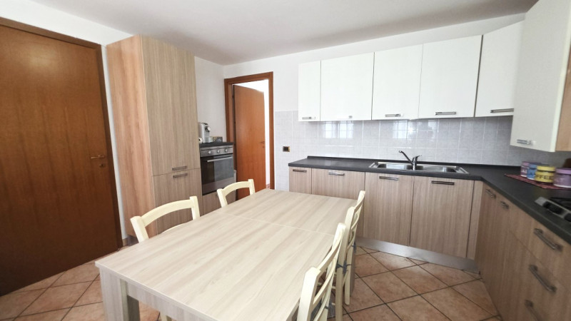 Rif. B348 - Ad Ospedaletto Euganeo, in località Tresto, proponiamo casa bifamiliare con porticato...