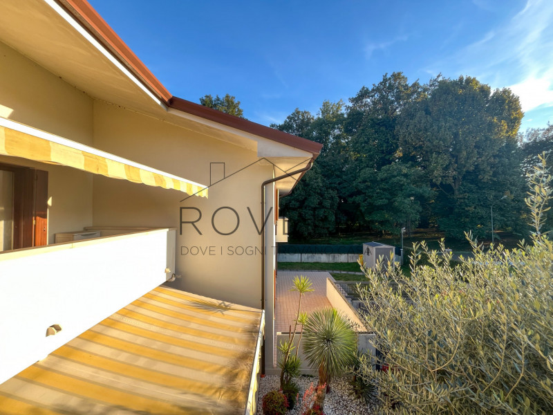 DOSSON DI CASIER 

RIFERIMENTO: CR9

L'agenzia Roveda immobiliare ha il piacere di proporre in un...