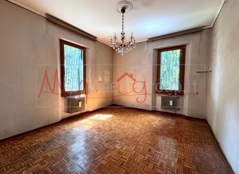 PADOVA ZONA PORTA SAVONAROLA (Rif. A179P) - Appartamento al piano rialzato in posizione particola...