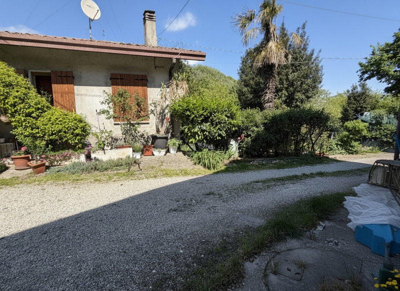 Proponiamo in vendita un accogliente appartamento al piano terra situato nel cuore di Galzignano ...