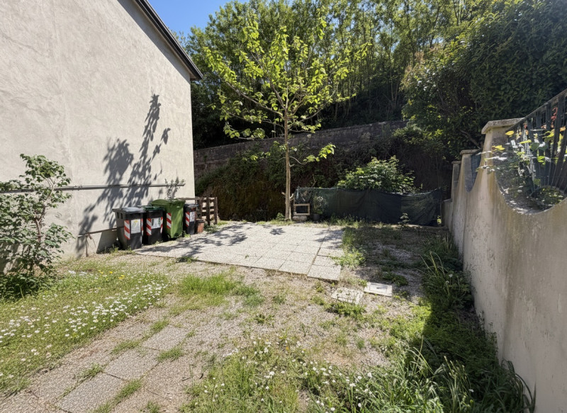 Proponiamo in vendita un accogliente appartamento al piano terra situato nel cuore di Galzignano ...