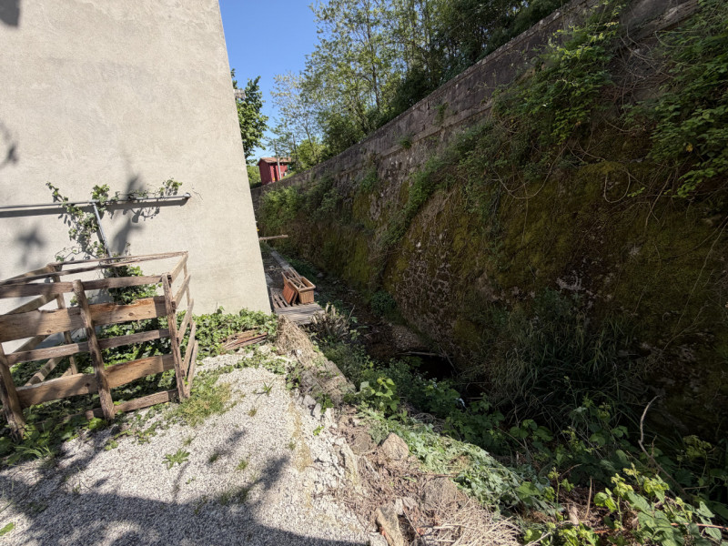 Proponiamo in vendita un accogliente appartamento al piano terra situato nel cuore di Galzignano ...
