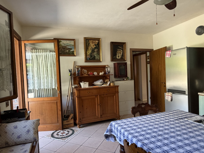 Proponiamo in vendita un accogliente appartamento al piano terra situato nel cuore di Galzignano ...