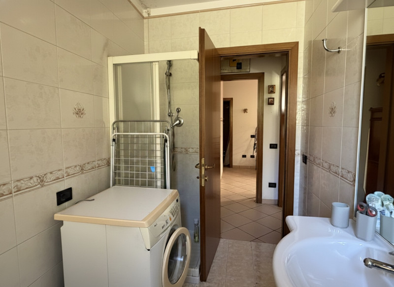 Proponiamo in vendita un accogliente appartamento al piano terra situato nel cuore di Galzignano ...