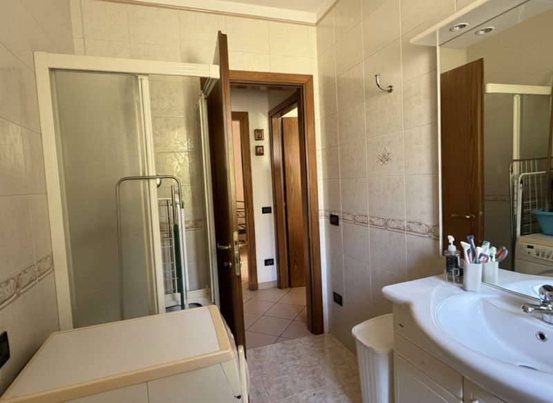 Proponiamo in vendita un accogliente appartamento al piano terra situato nel cuore di Galzignano ...