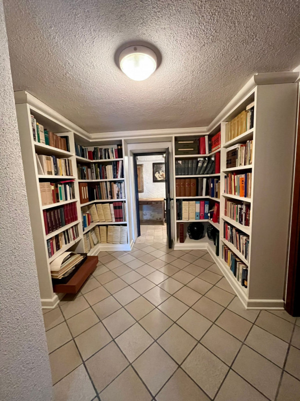 GALZIGNANO TERME - Valsanzibio: Villa contemporanea situata in posizione dominante con vista pano...