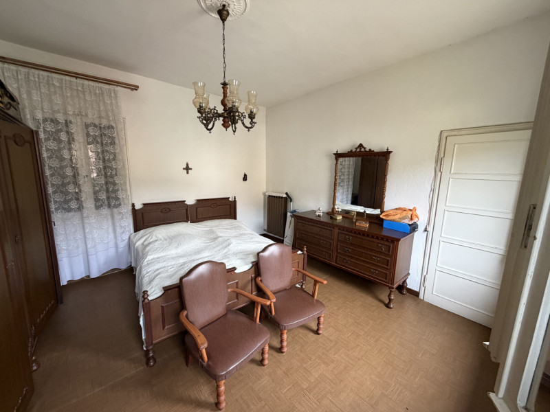 Nel cuore dei suggestivi Colli Euganei, proponiamo in vendita una spaziosa abitazione singola che...