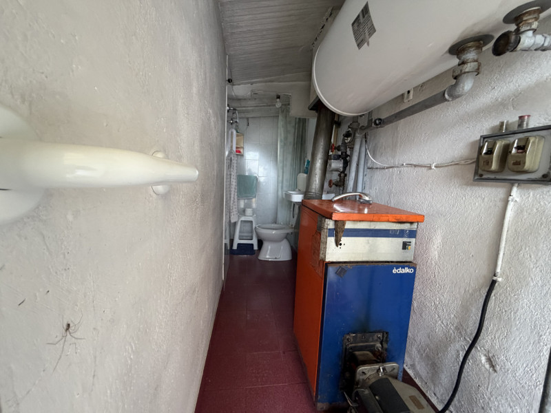 Nel cuore dei suggestivi Colli Euganei, proponiamo in vendita una spaziosa abitazione singola che...