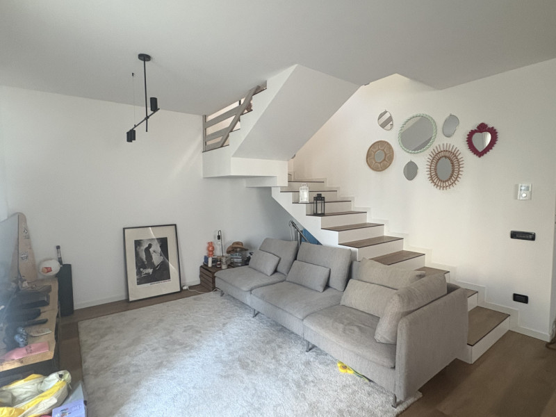 A Galzignano Terme proponiamo in affitto elegante casa singola recentemente ristrutturata, in ott...