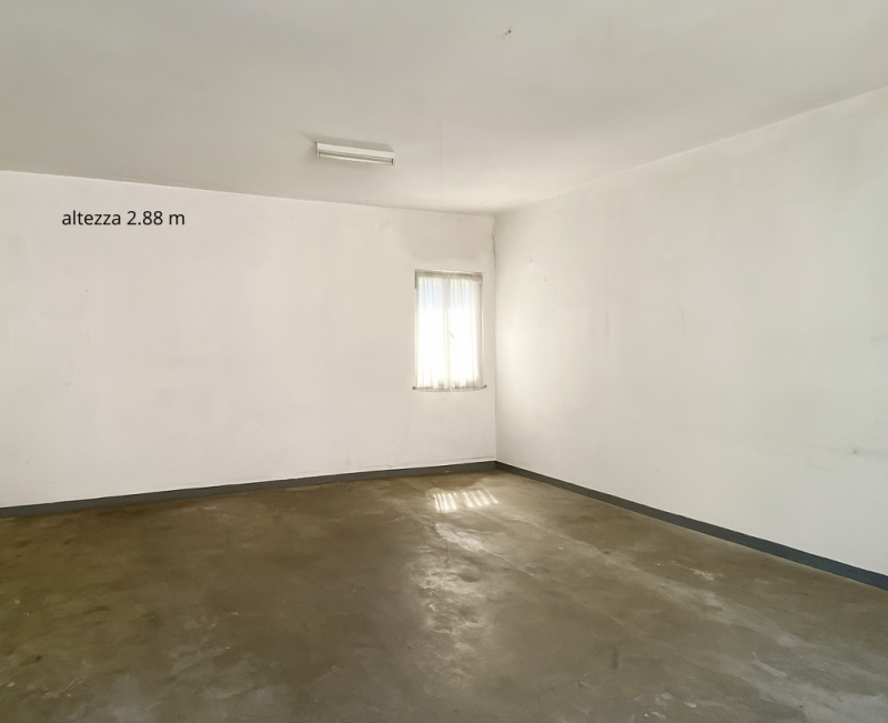 In una tranquilla strada interna di Anconetta, lontana dal traffico ma comodamente servita, propo...