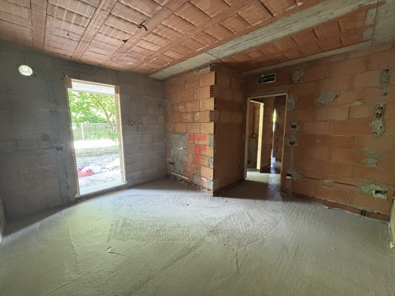 Polverara, all'interno di un nuovo ed esclusivo condominio di sole 8 unità abitative, proponiamo ...