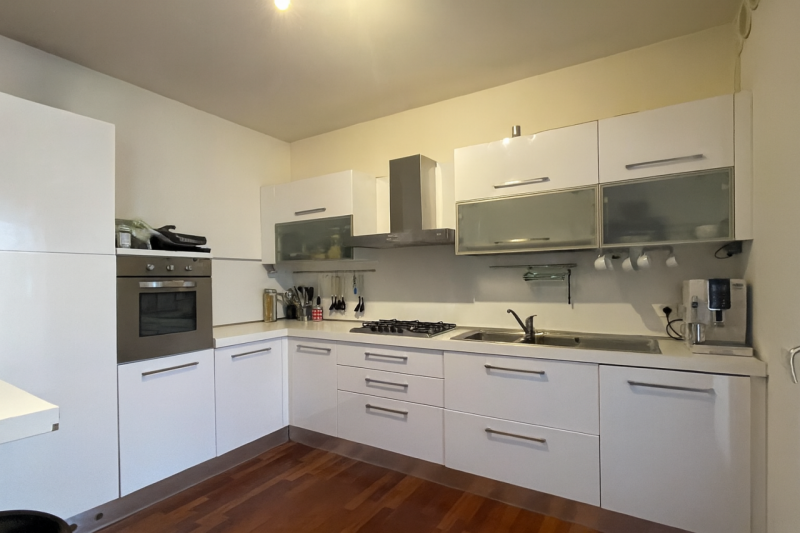 In una delle zone più richieste di Treviso, splendido appartamento situato in un elegante e raffi...