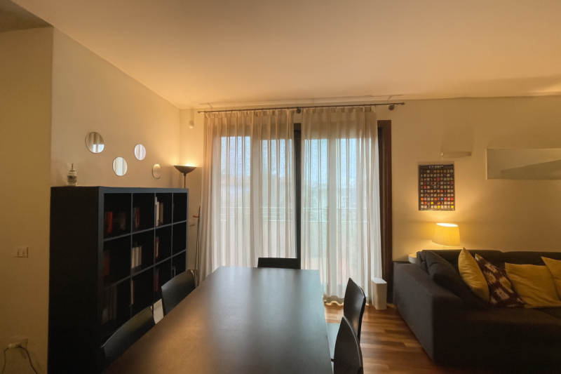 In una delle zone più richieste di Treviso, splendido appartamento situato in un elegante e raffi...