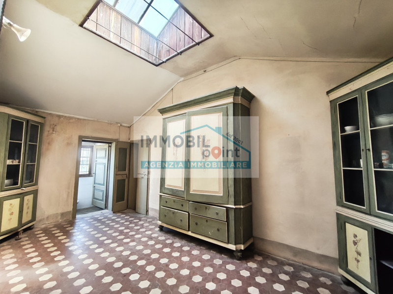 In una delle zone più affascinanti del Veneto, precisamente a Fossona di Cervarese Santa Croce, v...