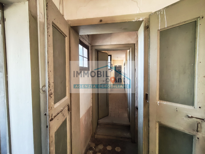 In una delle zone più affascinanti del Veneto, precisamente a Fossona di Cervarese Santa Croce, v...