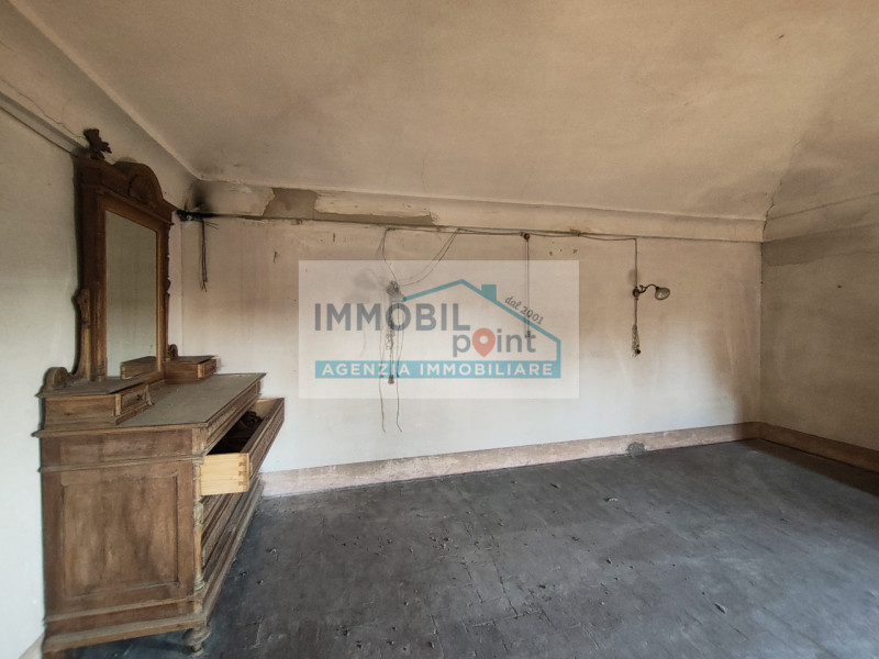 In una delle zone più affascinanti del Veneto, precisamente a Fossona di Cervarese Santa Croce, v...