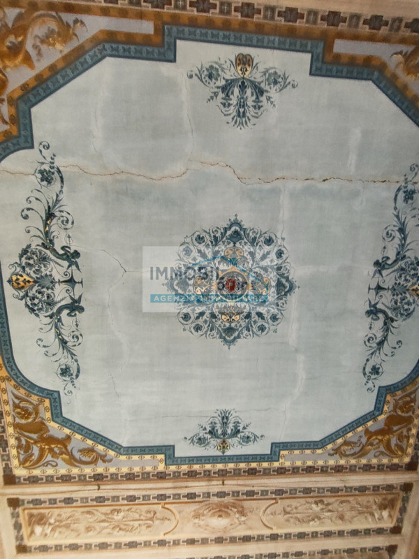 In una delle zone più affascinanti del Veneto, precisamente a Fossona di Cervarese Santa Croce, v...