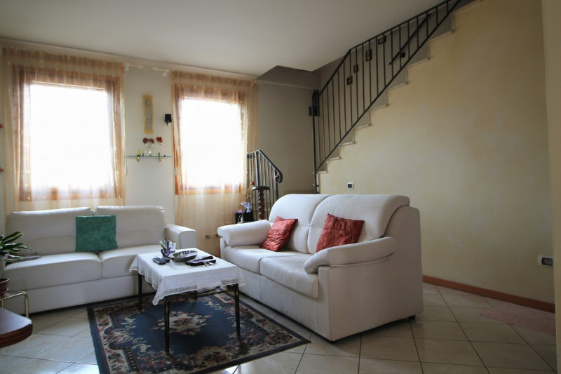 In contesto residenziale recente e riservato, proponiamo in vendita grazioso appartamento situato...