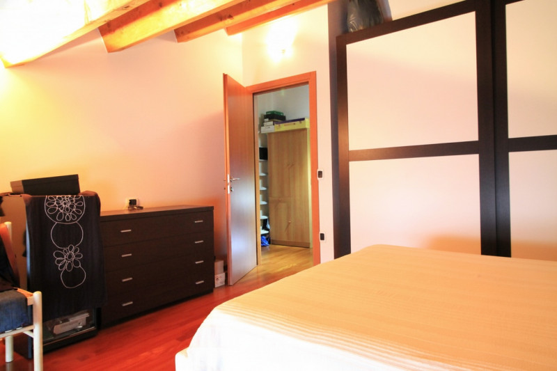 In contesto residenziale recente e riservato, proponiamo in vendita grazioso appartamento situato...