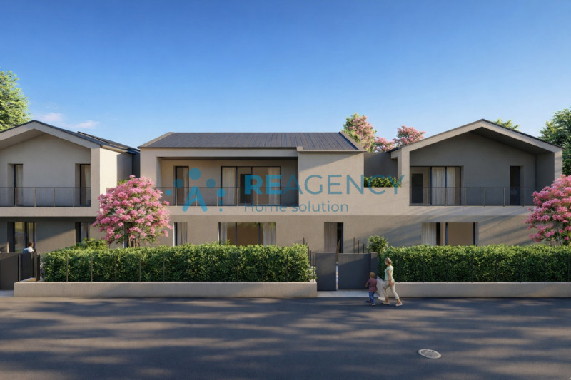 REAgency Home Solution è lieta di presentare una straordinaria opportunità abitativa nel cuore de...