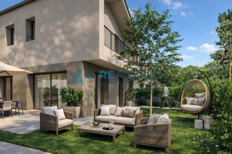 REAgency Home Solution è lieta di presentare una straordinaria opportunità abitativa nel cuore de...