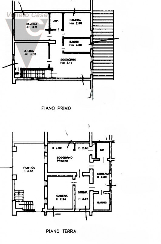 Ad Arzergrande, in zona tranquilla e immersa nel verde, proponiamo in vendita un ampio rustico su...