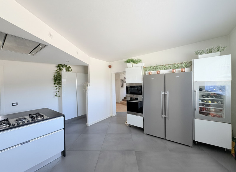 Alle porte di Galzignano, in posizione tranquilla ma non distante dal centro, proponiamo in vendi...