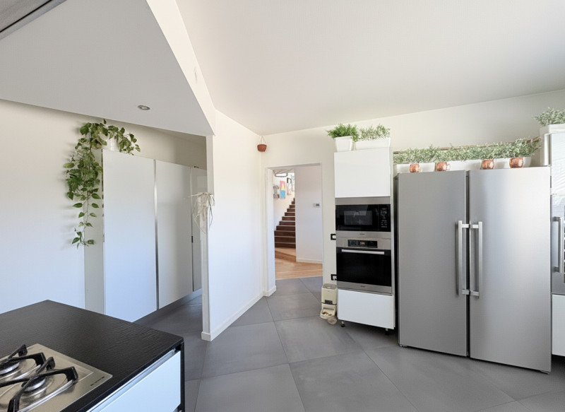 Alle porte di Galzignano, in posizione tranquilla ma non distante dal centro, proponiamo in vendi...