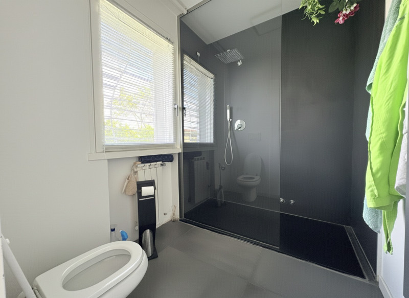 Alle porte di Galzignano, in posizione tranquilla ma non distante dal centro, proponiamo in vendi...