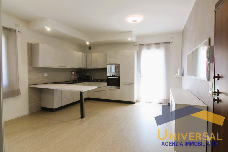 CAMPOSAMPIERO – nel cuore di quartier Mogno, a pochi passi dal centro storico e dai principali se...