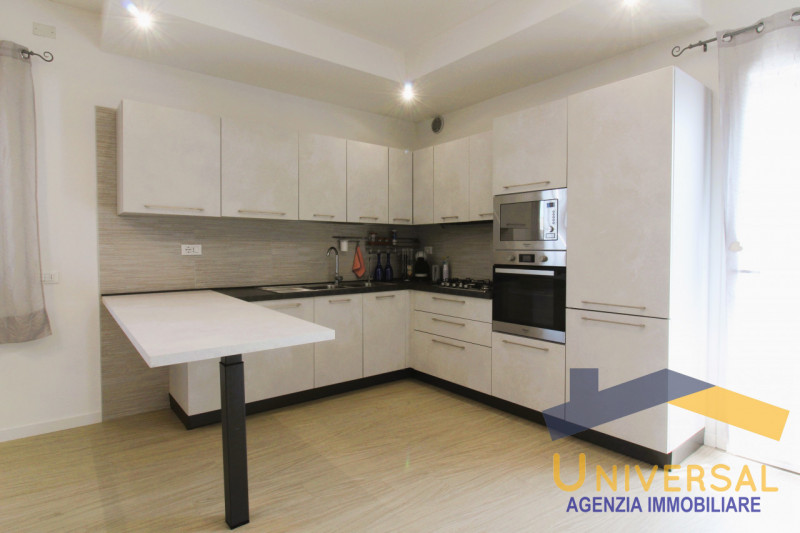 CAMPOSAMPIERO – nel cuore di quartier Mogno, a pochi passi dal centro storico e dai principali se...