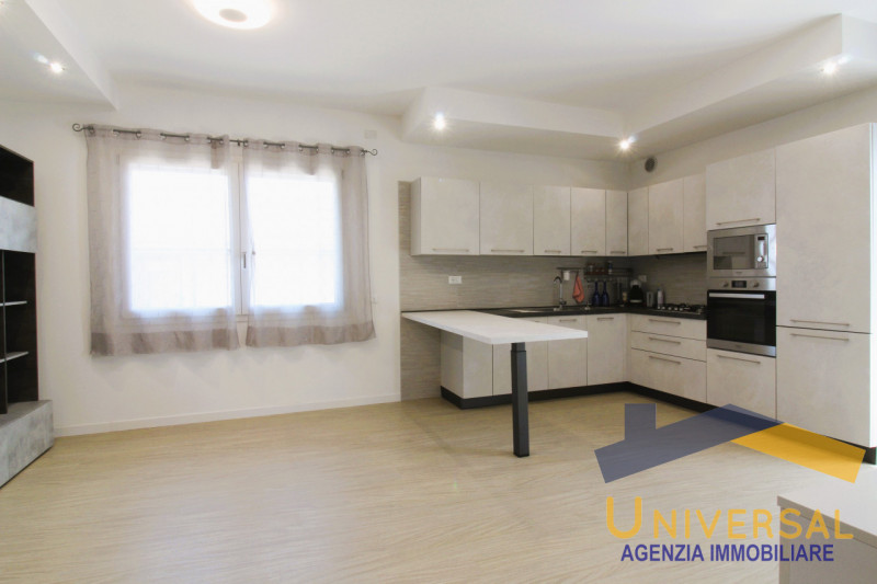 CAMPOSAMPIERO – nel cuore di quartier Mogno, a pochi passi dal centro storico e dai principali se...