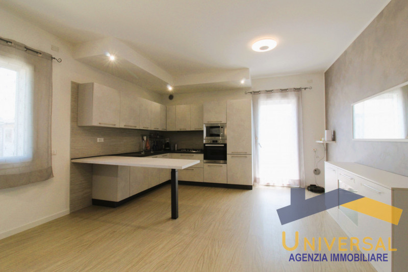 CAMPOSAMPIERO – nel cuore di quartier Mogno, a pochi passi dal centro storico e dai principali se...