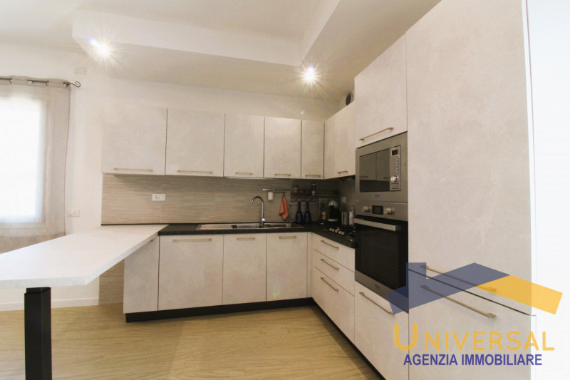 CAMPOSAMPIERO – nel cuore di quartier Mogno, a pochi passi dal centro storico e dai principali se...