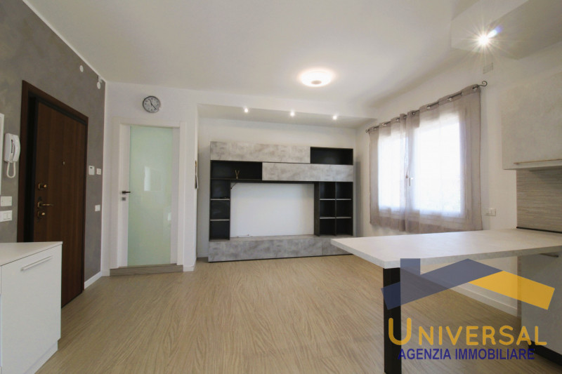 CAMPOSAMPIERO – nel cuore di quartier Mogno, a pochi passi dal centro storico e dai principali se...