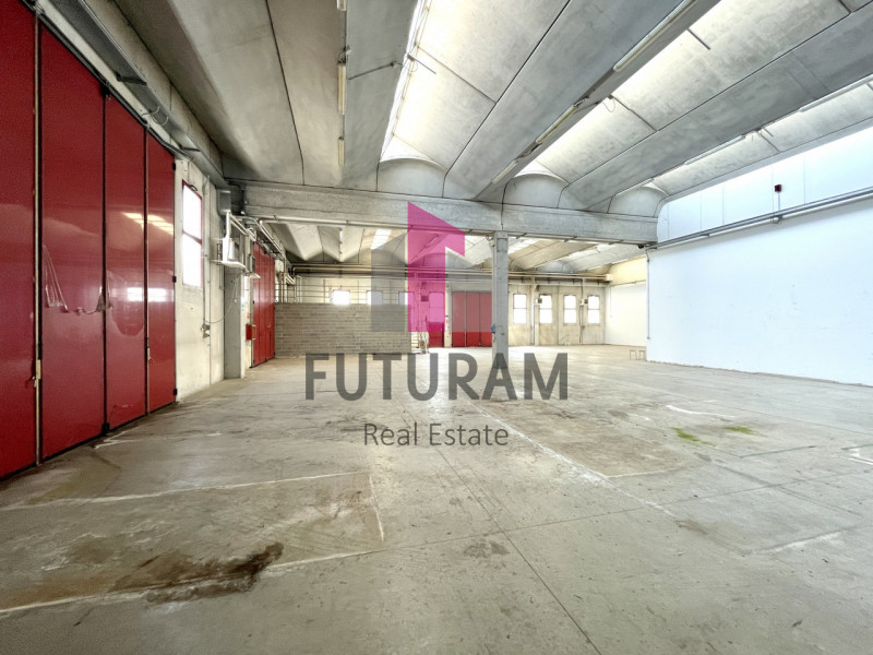 RIF:  064NM -  MIRA (VE)  -  PER INFO 0444/310220

propongo in affitto un capannone di 2000 mq in...