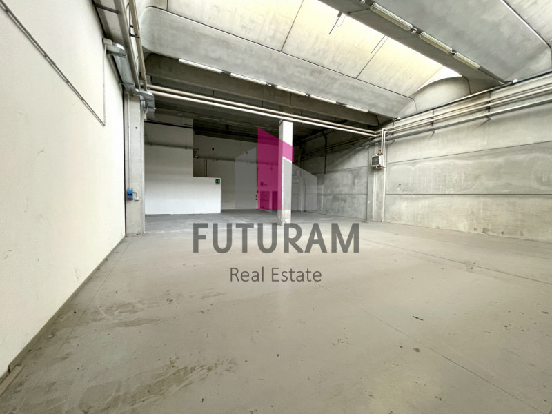 RIF:  065NM -  MIRA (VE)  -  PER INFO 0444/310220

propongo in vendita un capannone di 2000 mq in...