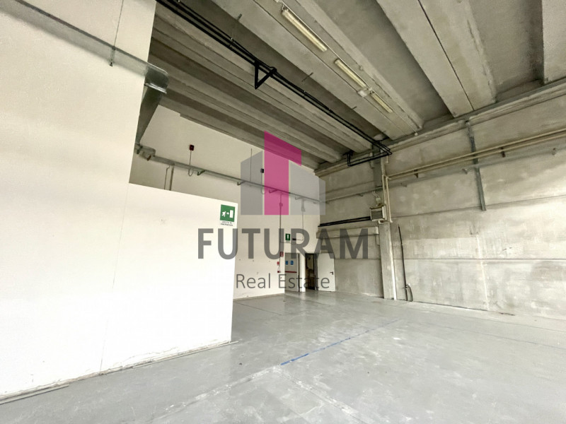 RIF:  065NM -  MIRA (VE)  -  PER INFO 0444/310220

propongo in vendita un capannone di 2000 mq in...