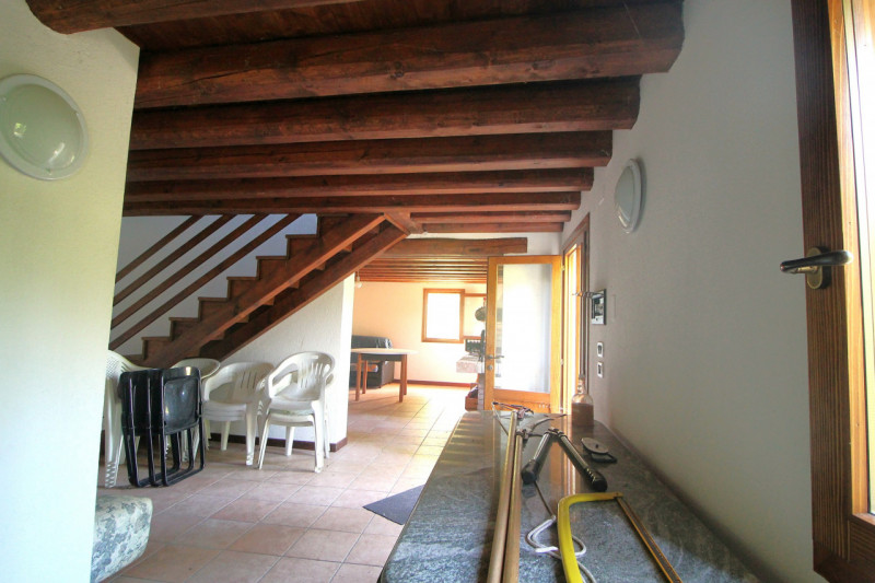 Se stai cercando una casa spaziosa, immersa nella natura e con tanto potenziale di personalizzazi...