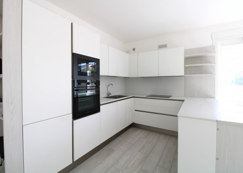 SAN GIACOMO: situato in quartiere residenziale di recentissimo sviluppo urbano, appartamento su d...