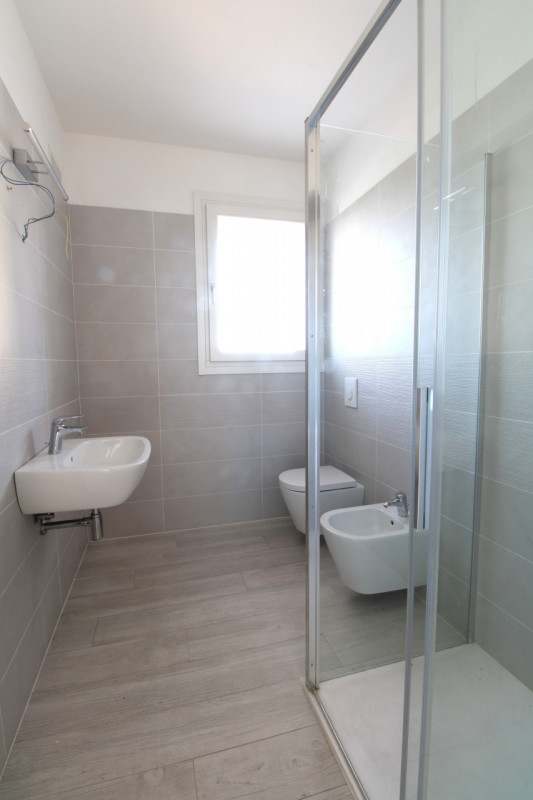 SAN GIACOMO: situato in quartiere residenziale di recentissimo sviluppo urbano, appartamento su d...
