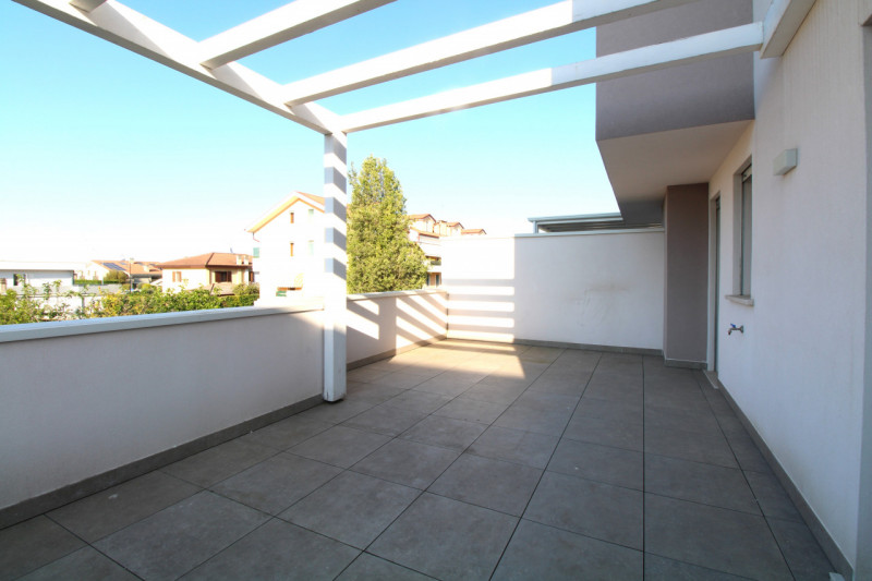 SAN GIACOMO: situato in quartiere residenziale di recentissimo sviluppo urbano, appartamento su d...