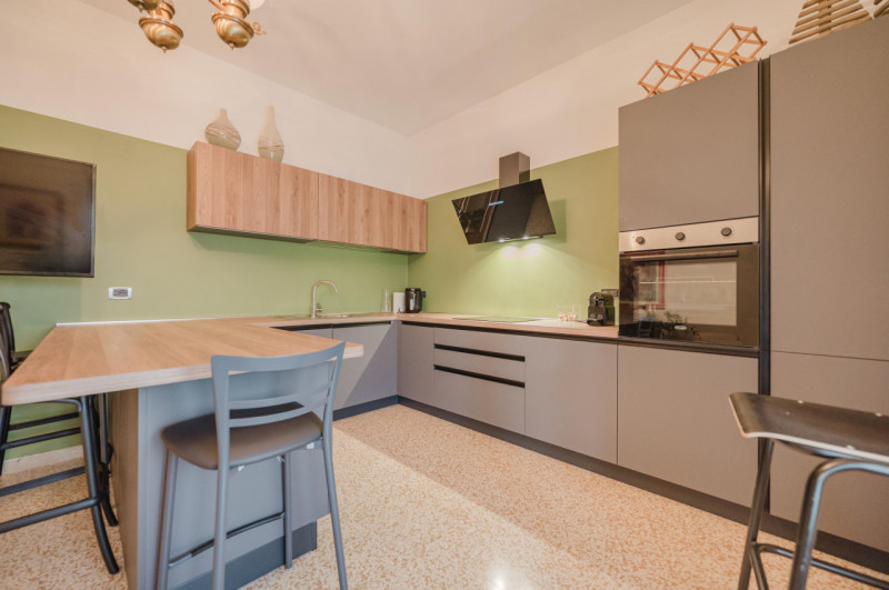 All’ultimo piano di una palazzina sulla riqualificata Piazza Martiri di Belfiore, appartamento BI...