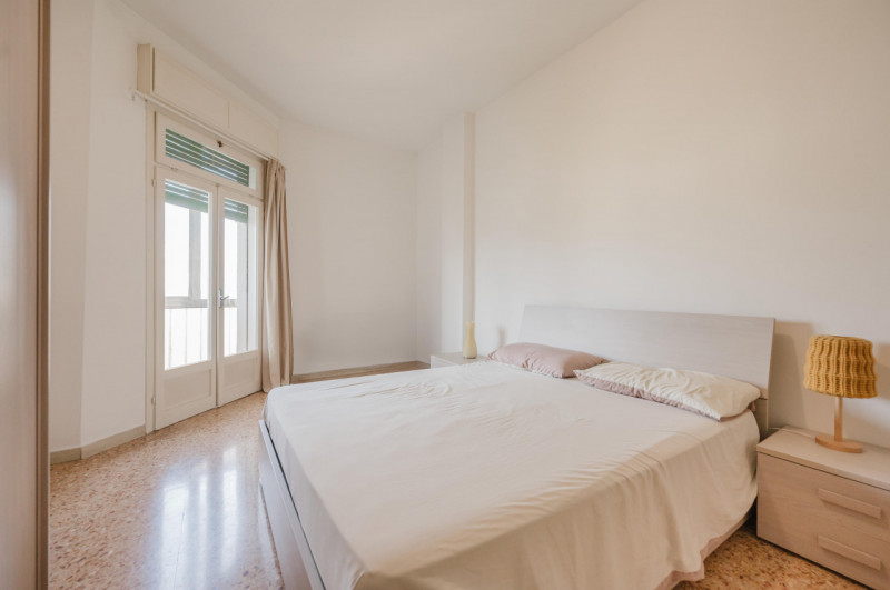 All’ultimo piano di una palazzina sulla riqualificata Piazza Martiri di Belfiore, appartamento BI...